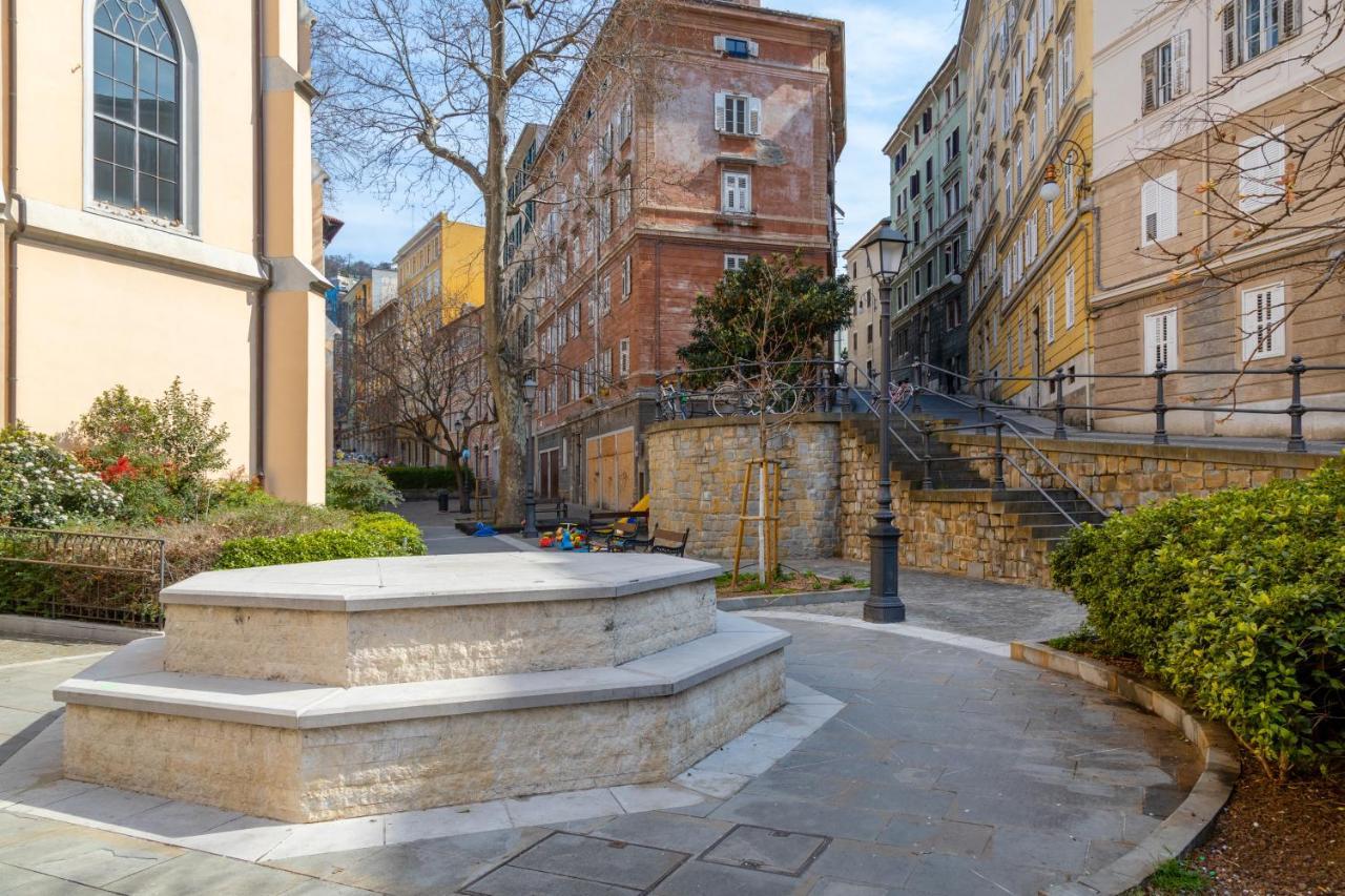 Suite Foscolo, In Piazza A Τεργέστη Εξωτερικό φωτογραφία